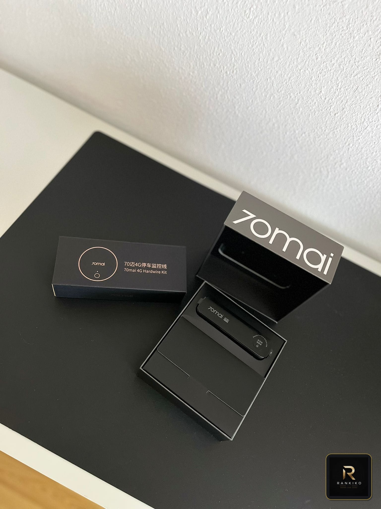 Unboxing real de la 70mai M800 y del kit UP04 4G con sus cajas